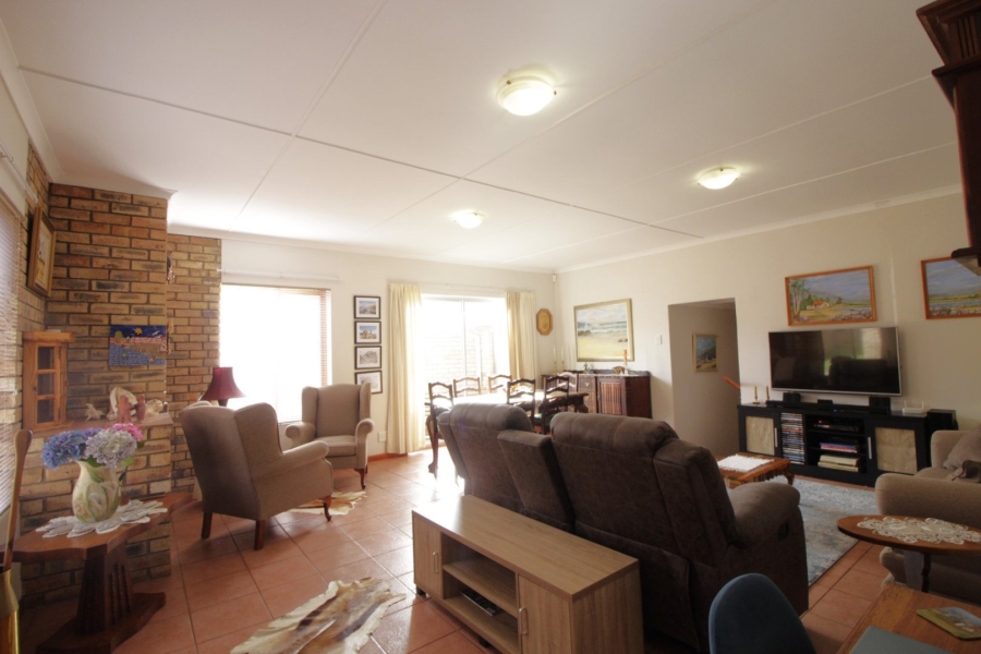 3 Bedroom Property for Sale in Jeffreys Bay Central Eastern Cape